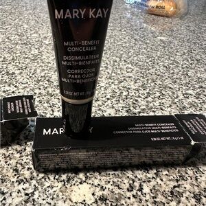 Multi benefit concealer